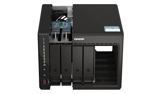 Qnap TS-453E 8 GB 250 TB Destekli NAS Depolama Ünitesi